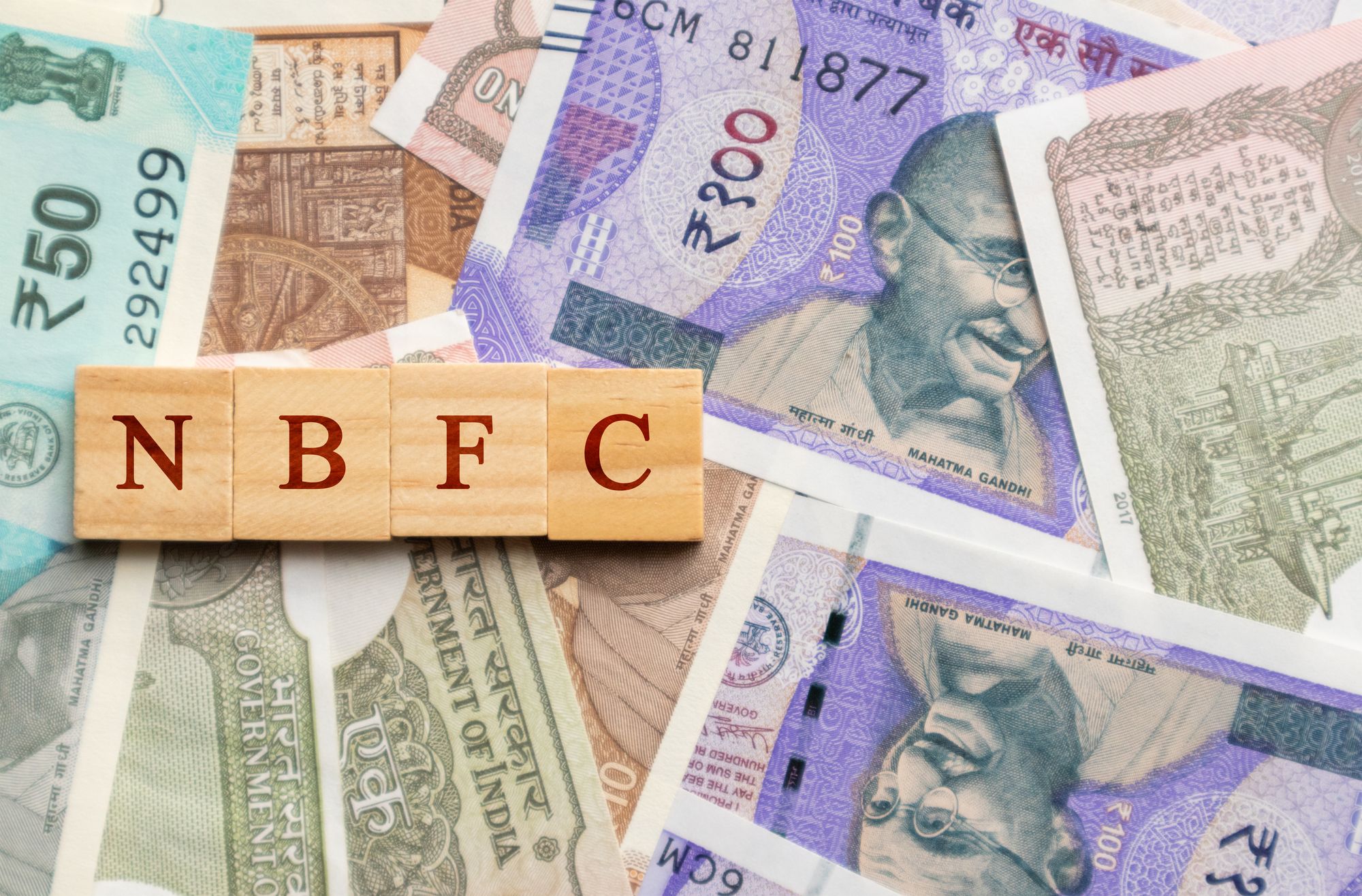 Non banks. NBFC. Валюта в Индии буква. Фото валюты синие. Валюта Индии по-английски.